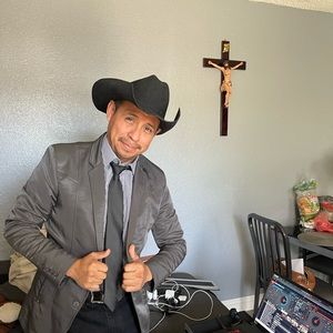 Meet your Posher, Javier